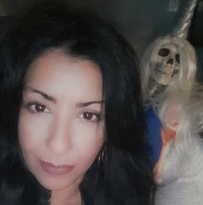 Meet your Posher, Helena